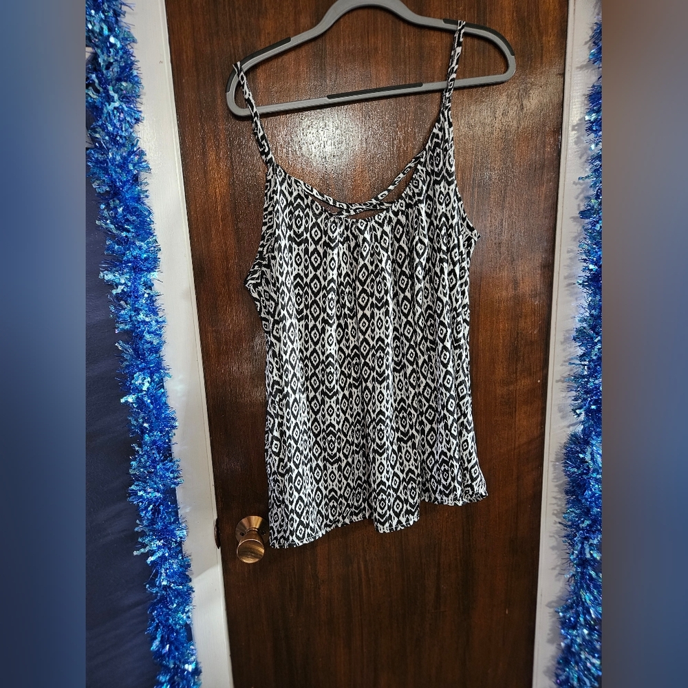 Torrid Black and White Geometric Camisole